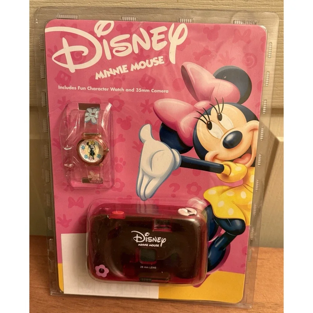 Vintage Disney Minnie Mouse 35mm Red Camera And Character Watch. New Rare Sealed